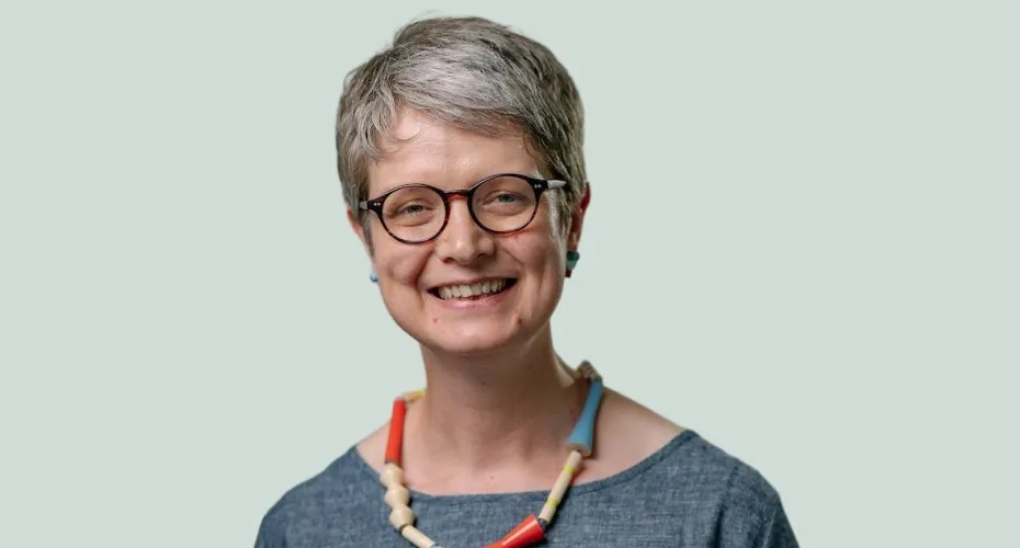 Head and shoulders photo of professor nicola thomas.