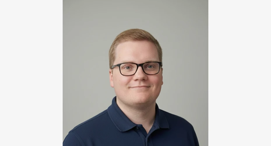 Head and shoulders image of Bradley Cruickshank
