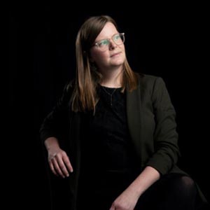 Dr Ina Linge