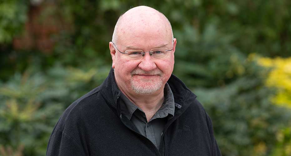 Head and shoulders Paul O'Neill
