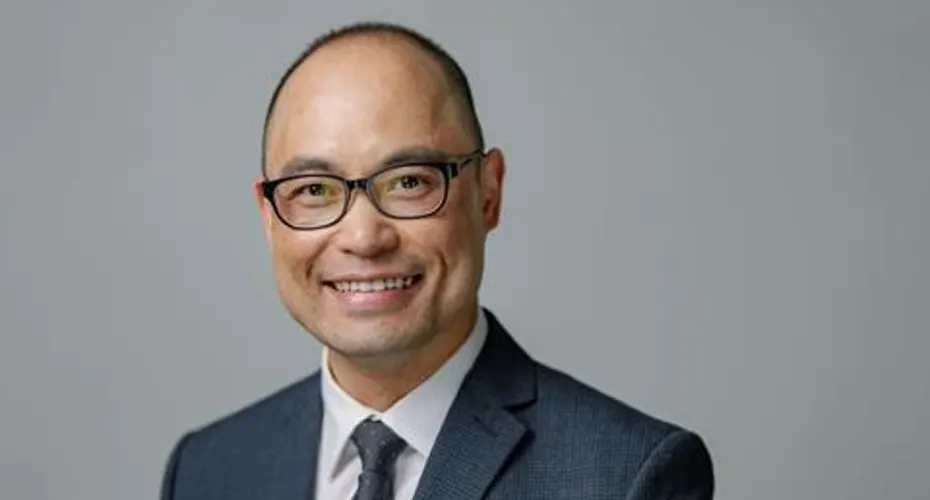 head and shoulders image of Professor Bill Peng